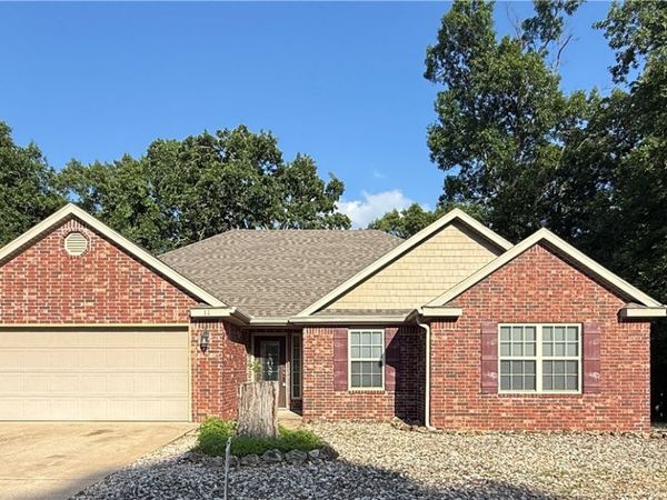 11 Kendal Drive , Bella Vista, AR 72714