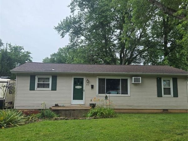 214 Oak Street , Farmington, MO 63640