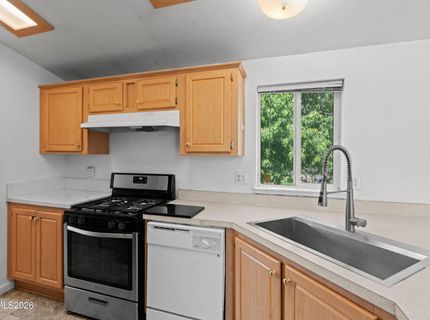 3120 Debbie Way, Carson City, NV 89706 Photo