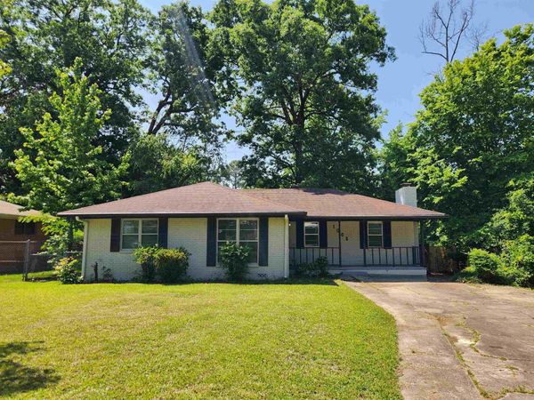 1005 Thompson Street , Jacksonville, AR 72076