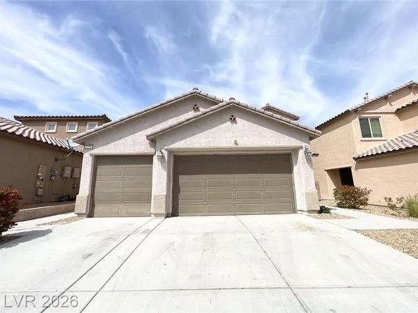 7258 Summer Grove Avenue , Las Vegas, NV 89117