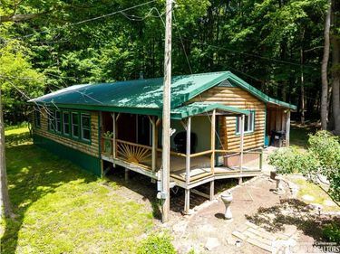 8961 Flucker Hill Rd, Forestville, NY 14062