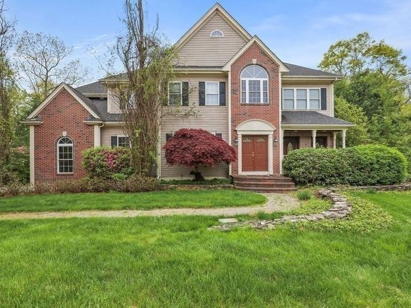 12 Kristen Circle, North Attleboro, MA 02760