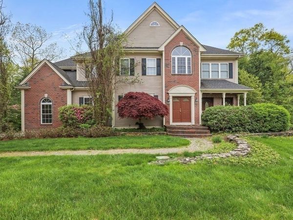 12 Kristen Circle, North Attleboro, MA 02760