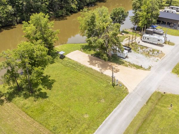 264 Duck Blind Rd , Unit 220A, Clifton, TN 38425