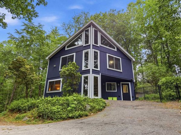 8 Orchard Drive, Durham, NH 03824
