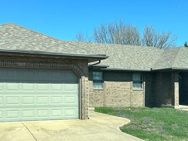 1000-1011 E 15th Street , Mountain Grove, MO 65711