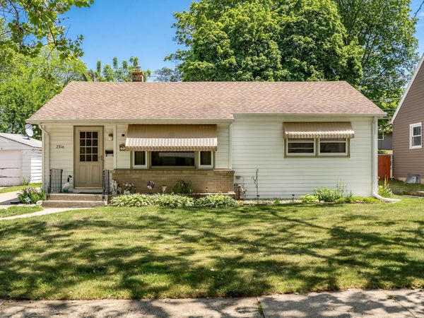 2216 Colorado Avenue, ROCKFORD, IL 61108