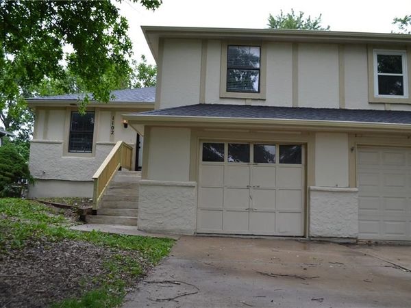 1102 W Sheridan Street, Olathe, KS 66061