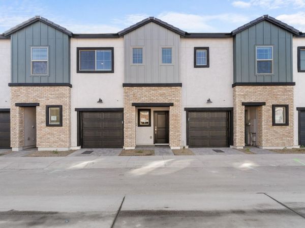 2831 W White Feather Lane, Phoenix, AZ 85085