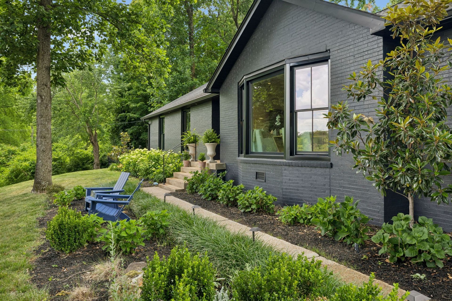4633 Tara Dr , Nashville, TN 37215 Main Photo