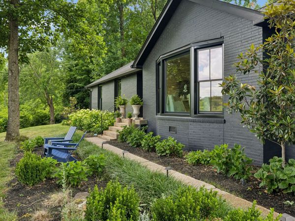4633 Tara Dr , Nashville, TN 37215