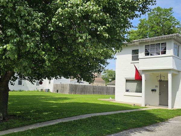 215 N Center Street , Plainfield, IN 46168