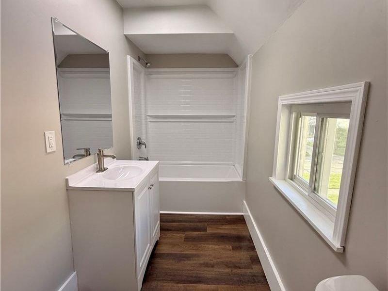339 Columbus Street, Elyria, OH 44035 Photo 8
