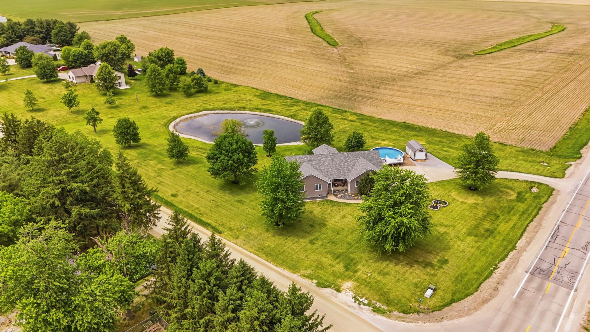 2359 Taylor Ave, Wilton, IA 52778 Main Photo