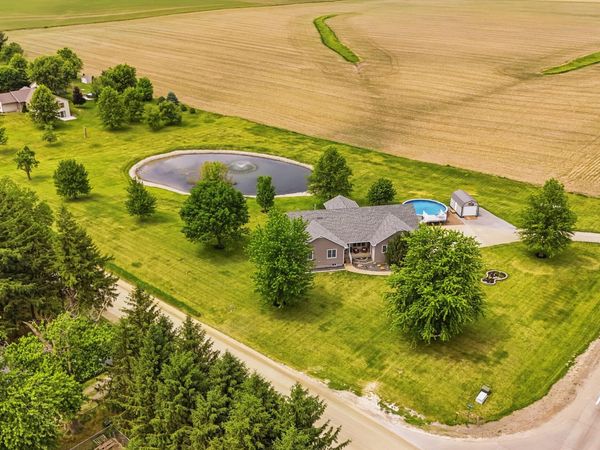 2359 TAYLOR AVE, Wilton, IA 52778