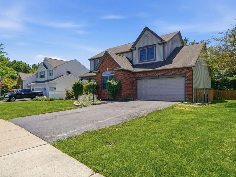 7176 Sherbrook Drive, Westerville, OH 43082 Photo 2