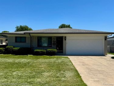 34528 Hawke Drive, Sterling Heights, MI 48310