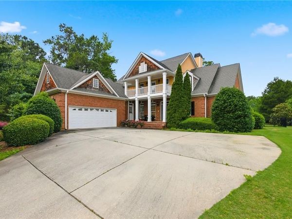 1085 Eagles Brooke Drive, Locust Grove, GA 30248