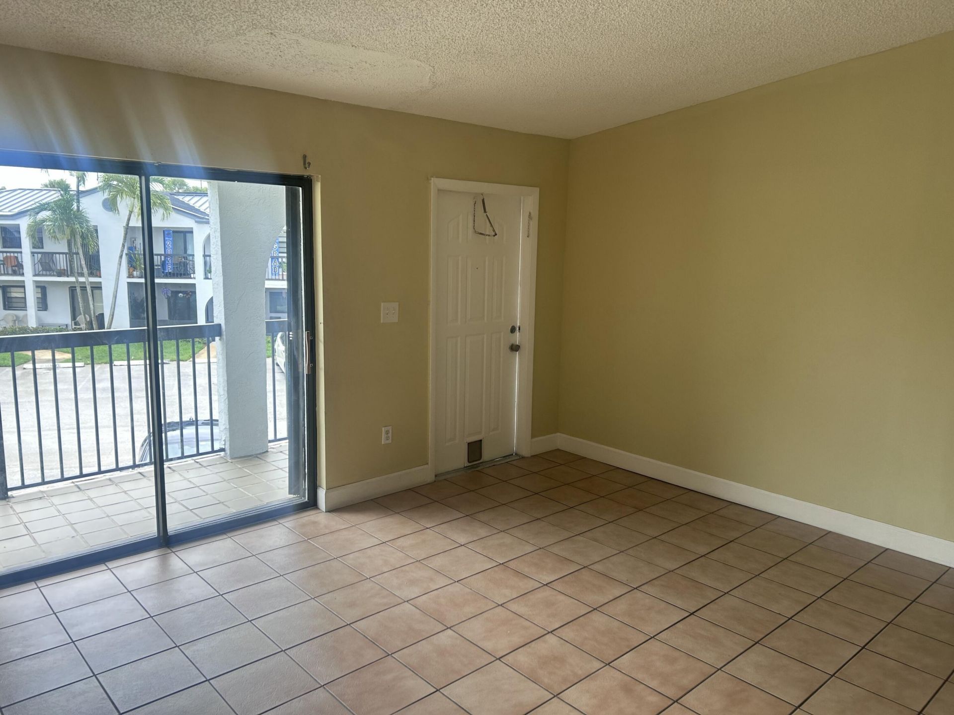 18301 Mediterranean Boulevard, Hialeah, FL 33015 Photo