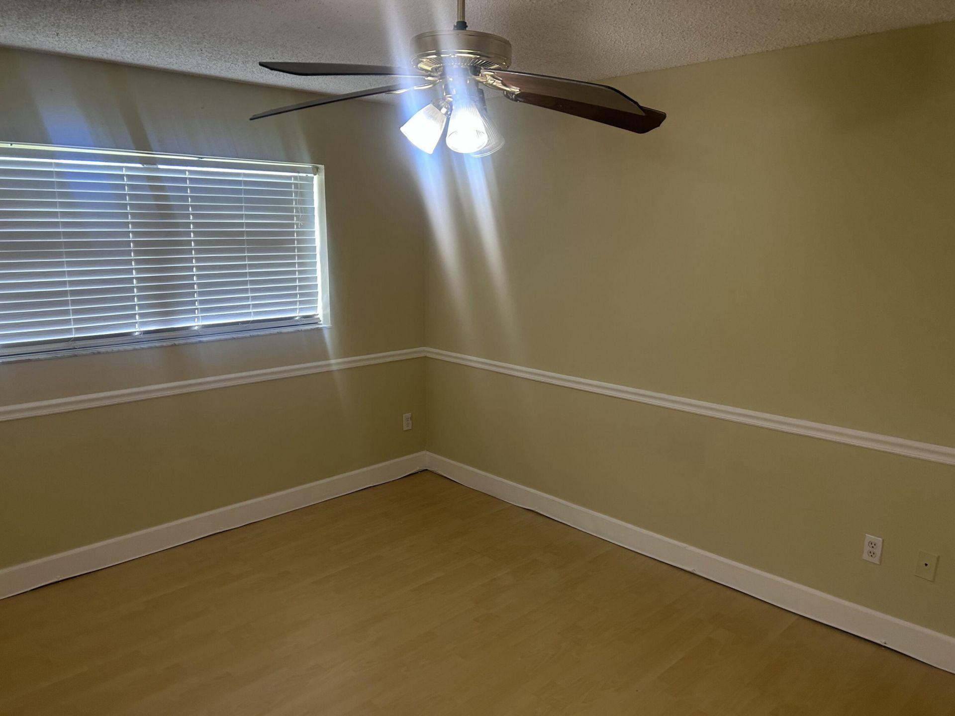 18301 Mediterranean Boulevard, Hialeah, FL 33015 Photo
