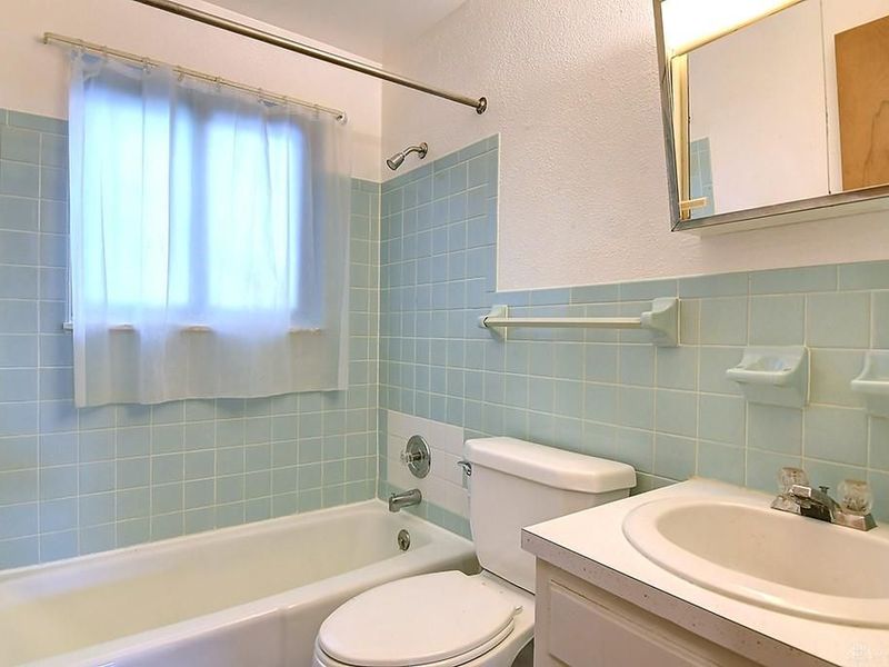 2724 Enterprise, Unit C, Dayton, OH 45420 Photo 12