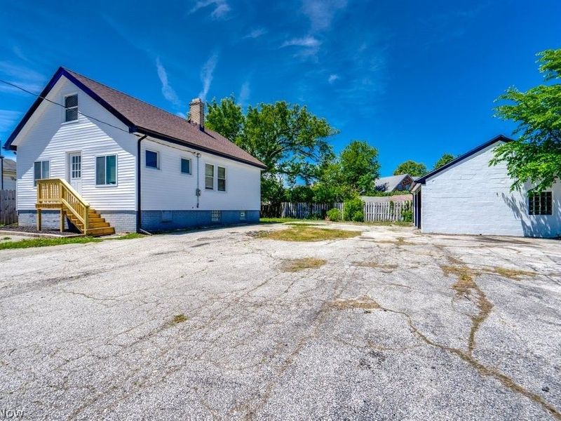 4808 Pearl Road, Cleveland, OH 44109 Photo 1