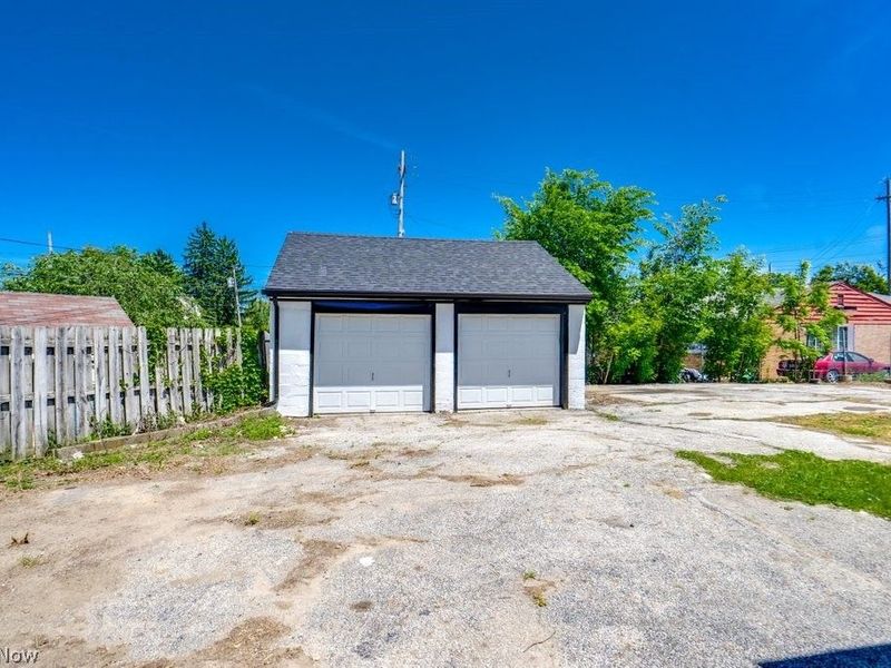 4808 Pearl Road, Cleveland, OH 44109 Photo 15