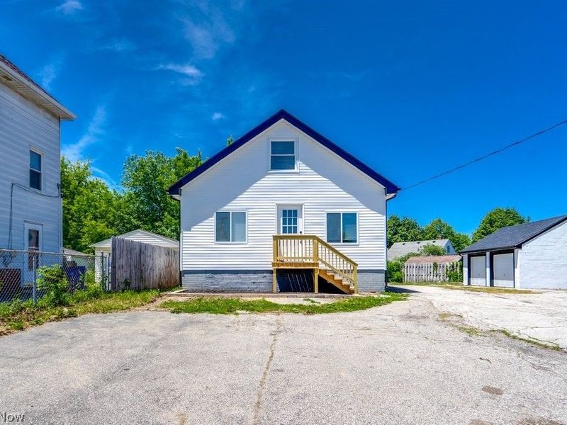 4808 Pearl Road, Cleveland, OH 44109 Photo 2