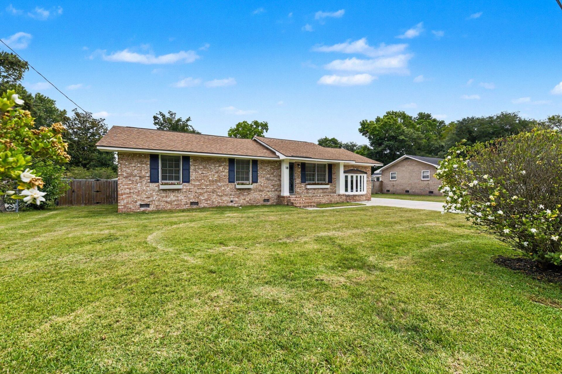 18 Ophir Drive Photo 5