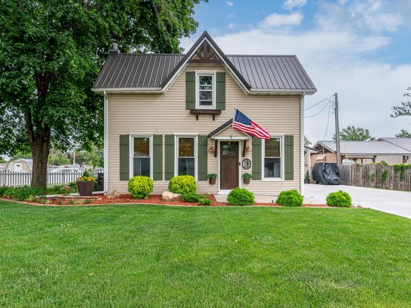 806 CYPRESS STREET, Wilton, IA 52778