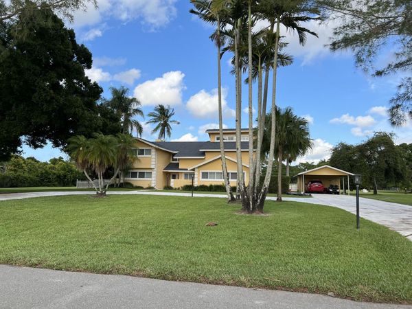 10400 W Tara Boulevard, Boynton Beach, FL 33437