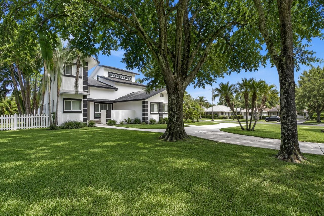 10400 W Tara Boulevard, Boynton Beach, FL 33437 Photo