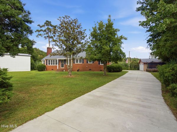 13968 N C 304, Hobucken, NC 28537