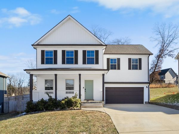 1381 Sussex Dr , Clarksville, TN 37042