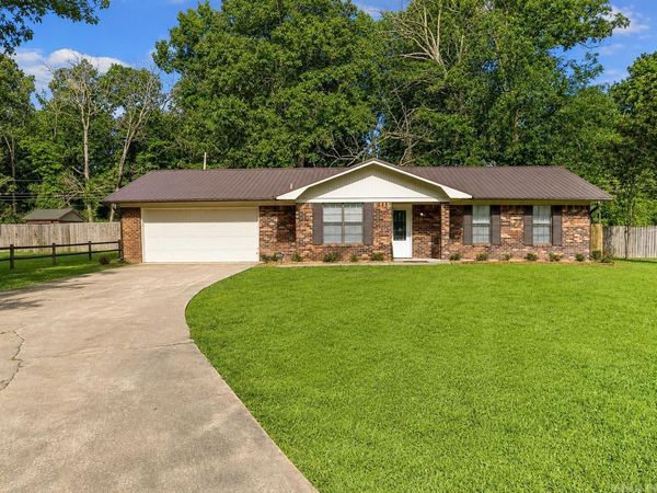 1324 Mockingbird , White Hall, AR 71602
