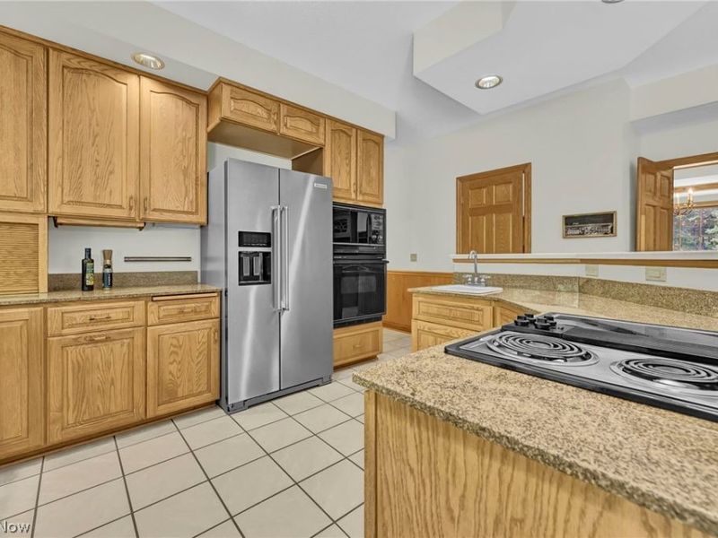 9155 Woods Way Drive, Kirtland, OH 44094 Photo 14