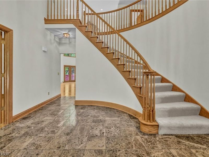 9155 Woods Way Drive, Kirtland, OH 44094 Photo 4