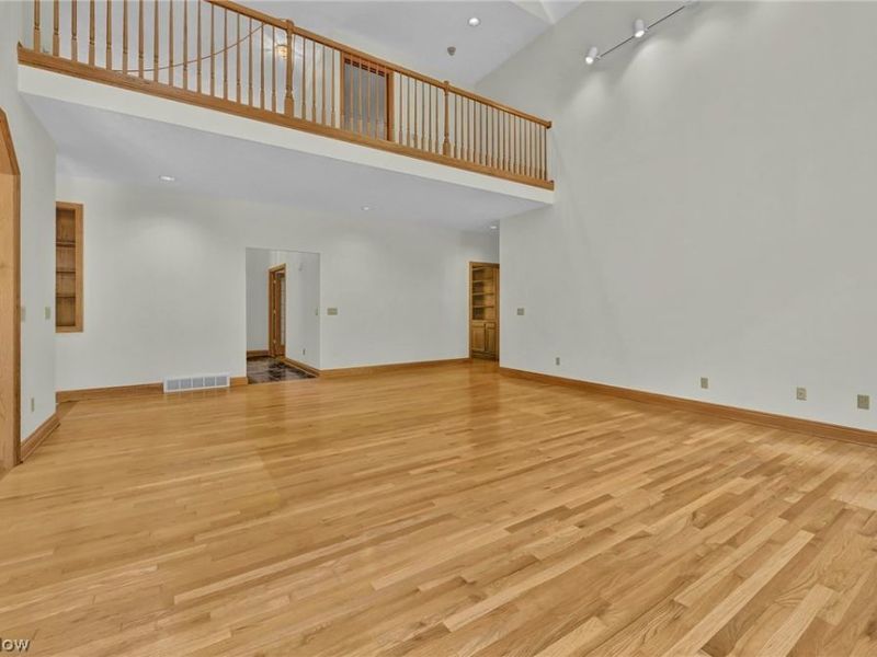 9155 Woods Way Drive, Kirtland, OH 44094 Photo 8