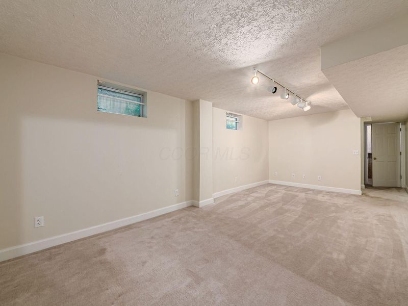 652 Brust Street, Columbus, OH 43206 Photo 28