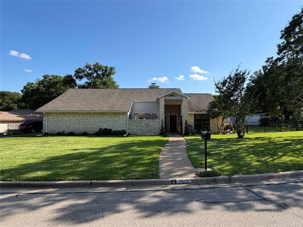 2812 Chimney Hill Drive , Waco, TX 76708