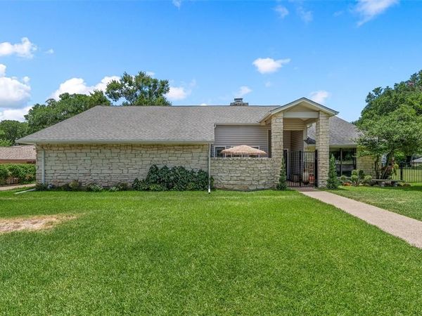 2812 Chimney Hill Drive, Waco, TX 76708