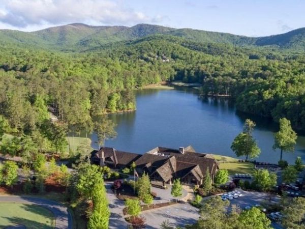1127 Quail Cove Drive, Jasper, GA 30143