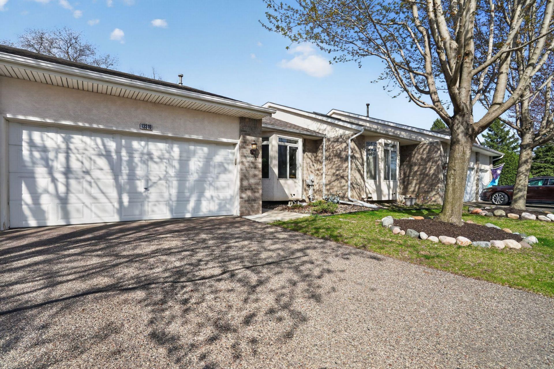 13310 Glenhaven Court , Apple Valley, MN 55124