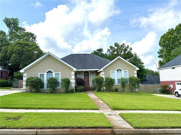 7201 Ashmoor Drive N, Mobile, AL 36695