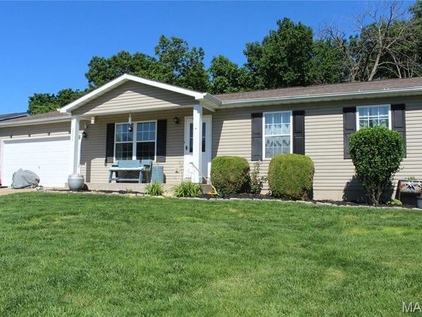 2356 Balboa Circle , Warrenton, MO 63383
