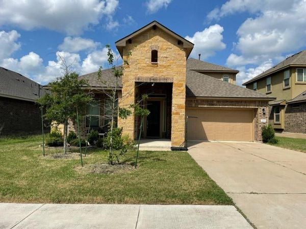 2433 Lyla LN, Leander, TX 78641
