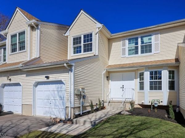 3 Cheyenne Trl, Branchburg, NJ 08876