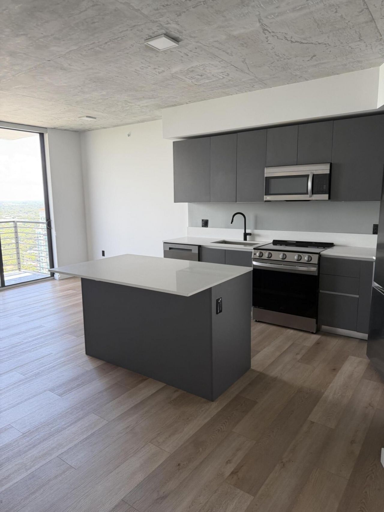 307 SW 5th, Unit 901, Fort Lauderdale, FL 33315 Photo
