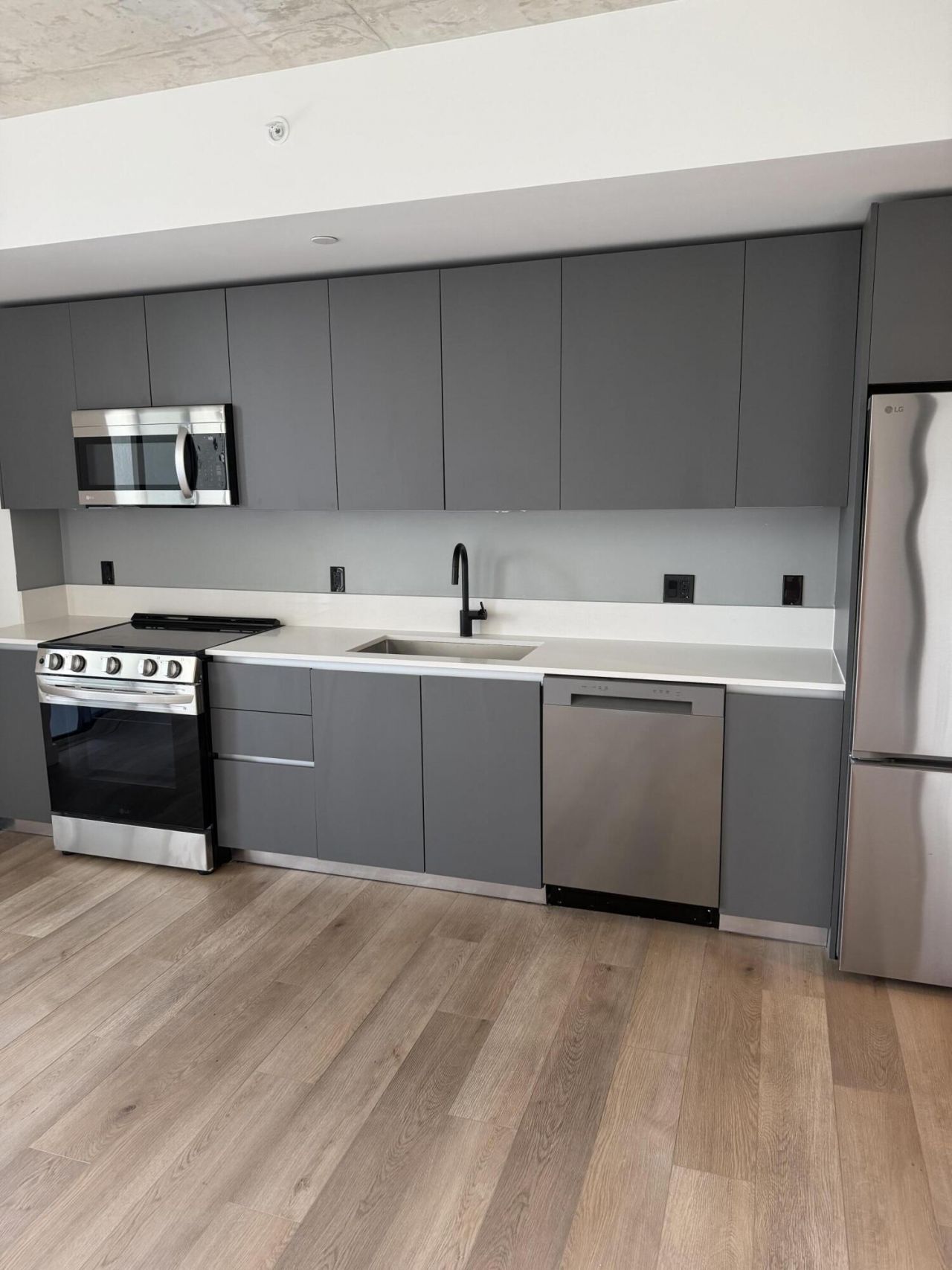 307 SW 5th, Unit 901, Fort Lauderdale, FL 33315 Photo